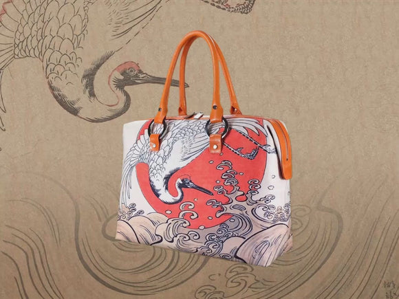“Crane, Waves and the Rising Sun” (旭、波、鶴), a Ukiyo-e masterpiece by Isoda Koryusai (礒田 湖龍斎), showcased in detail on high-end ladies handbag via video.