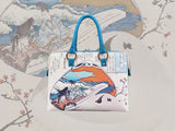 “Painted Shells, Tsurezuregusa” (つれ／＼草), a Ukiyo-e masterpiece by Totoya Hokkei (魚屋 北渓), showcased in detail on high-end handbag via video.